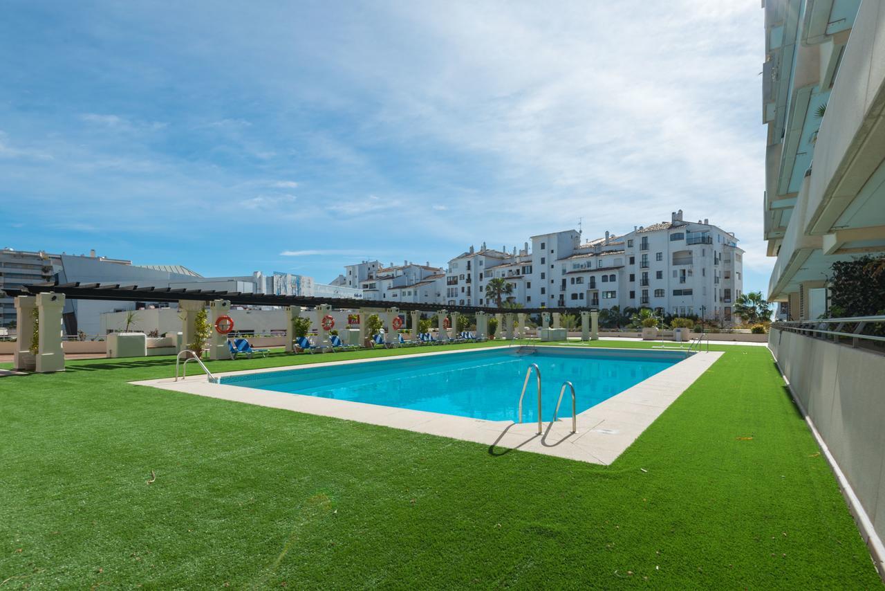 Marina De Banus Apartment Marbella Bagian luar foto